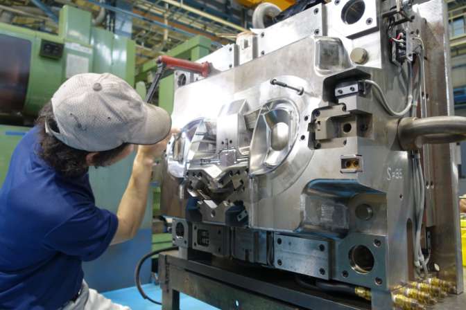 金型メンテナンス